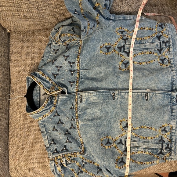 Brand new with tag AUTHENTIC women denim Sandro embroidered Jacket 40! - Picture 9 of 17